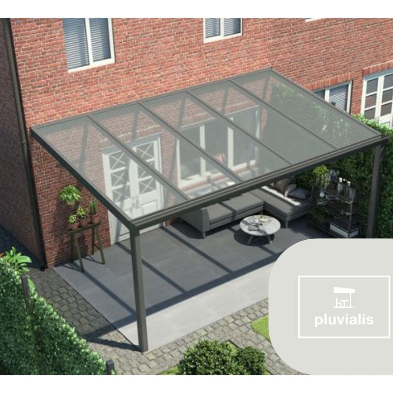 Terrassenüberdachung in matt anthrazit mit Polycarbonat Klar