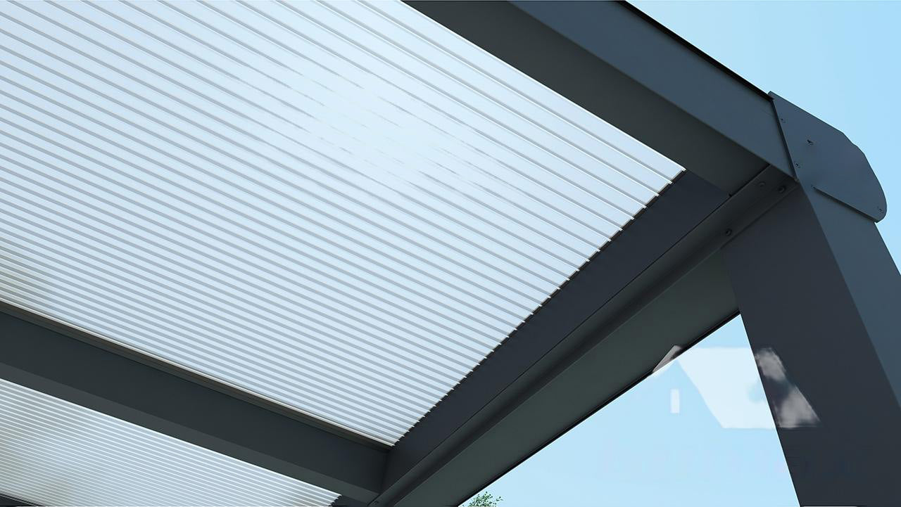 Terrassenüberdachung in matt anthrazit mit Polycarbonat Opal